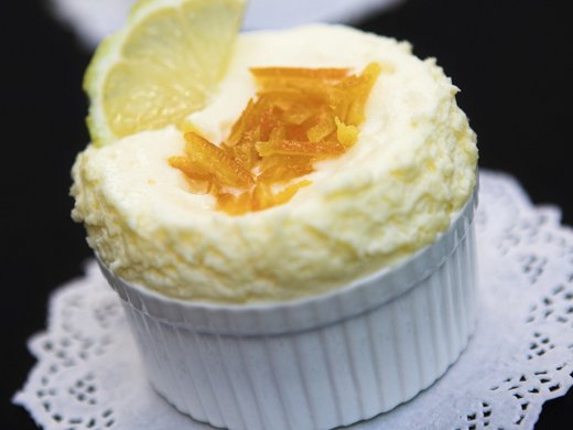 Grießsoufflé mit Rhabarber- und Blutorangen-Kompott
